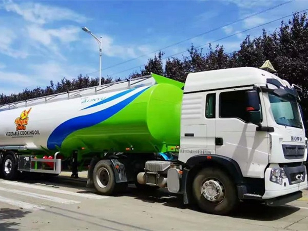 顏值實力雙在線，出口罐車很搶眼！